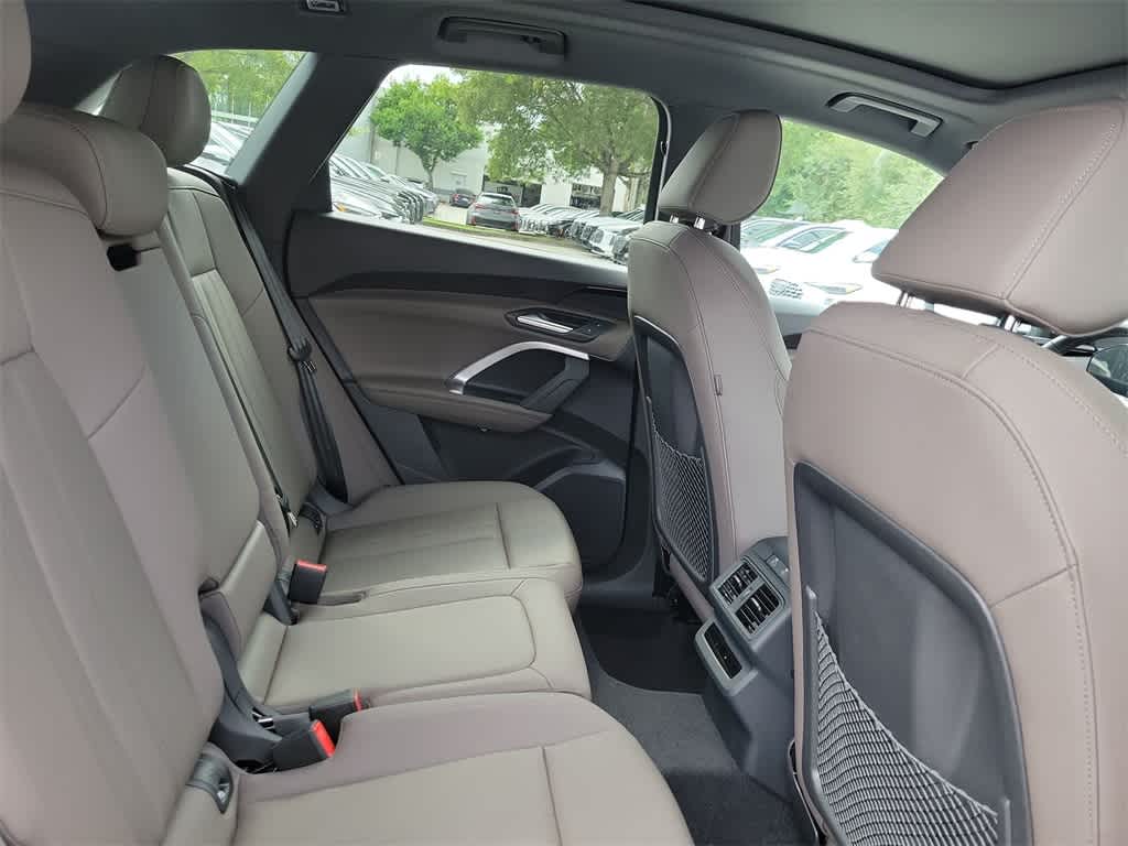 Thumbnail: 2025 Audi Q5 - 13