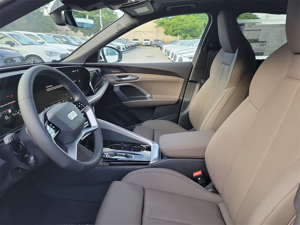 Thumbnail: 2025 Audi Q5 - 11