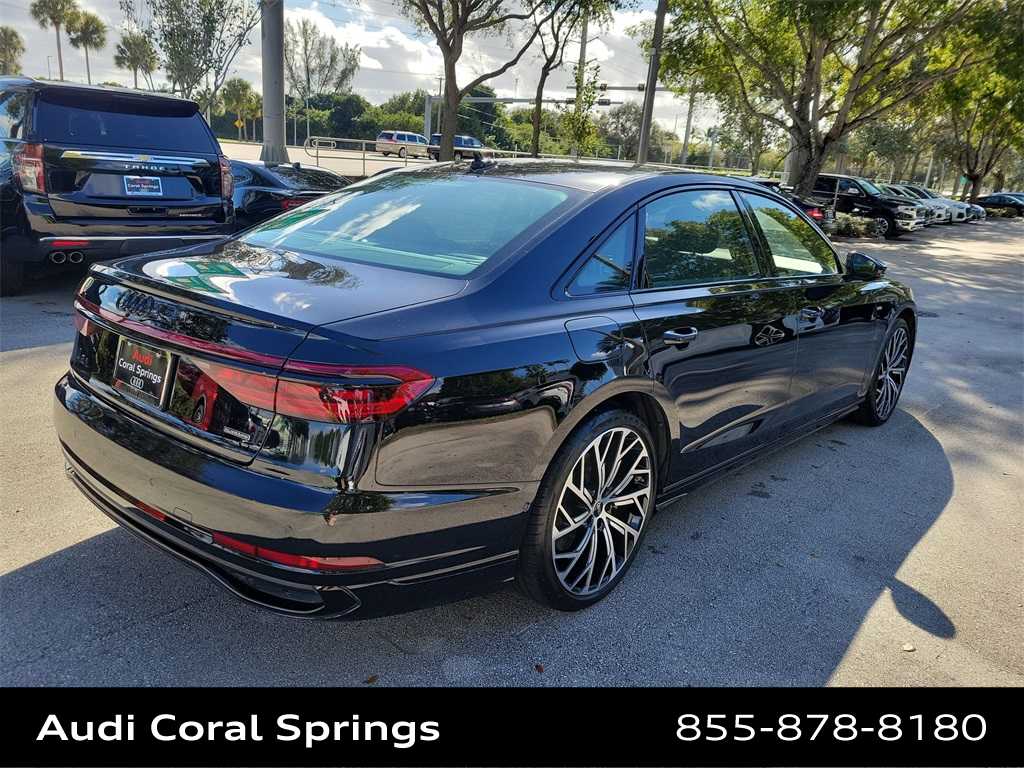 Thumbnail: 2022 Audi A8 - 8