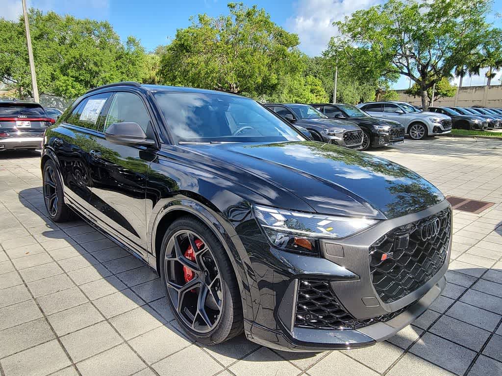 Thumbnail: 2026 Audi RS Q8 - 14