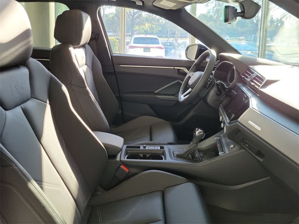 Thumbnail: 2025 Audi Q3 - 14