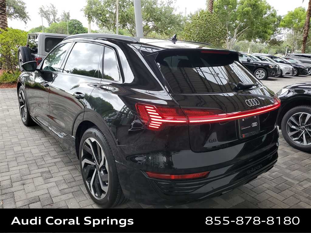 Thumbnail: 2024 Audi Q8 e-tron - 12