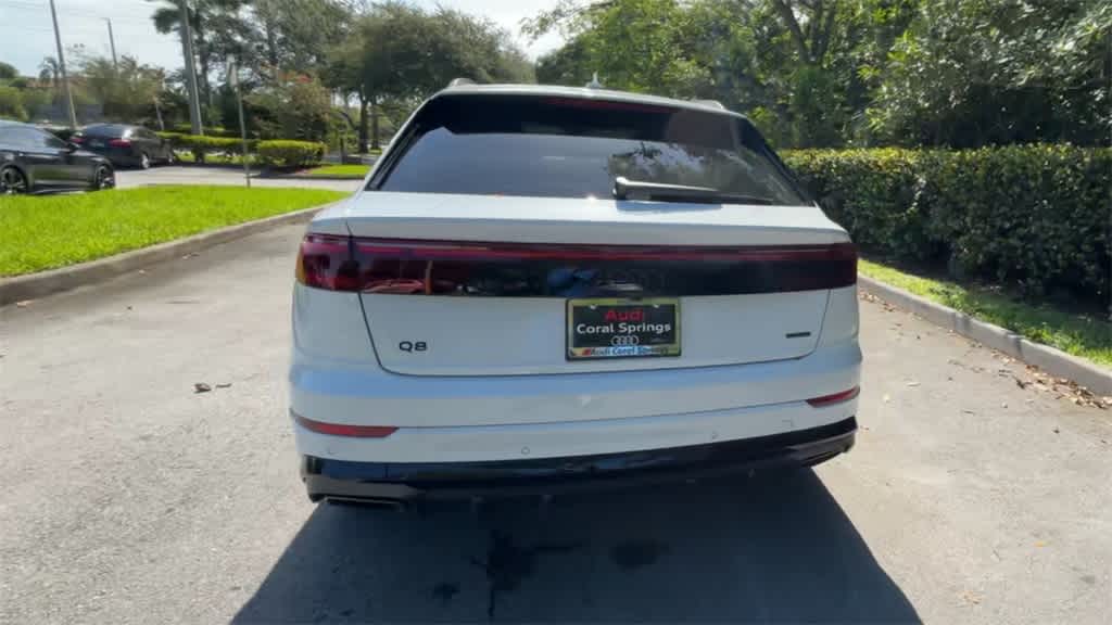 Thumbnail: 2025 Audi Q8 - 7