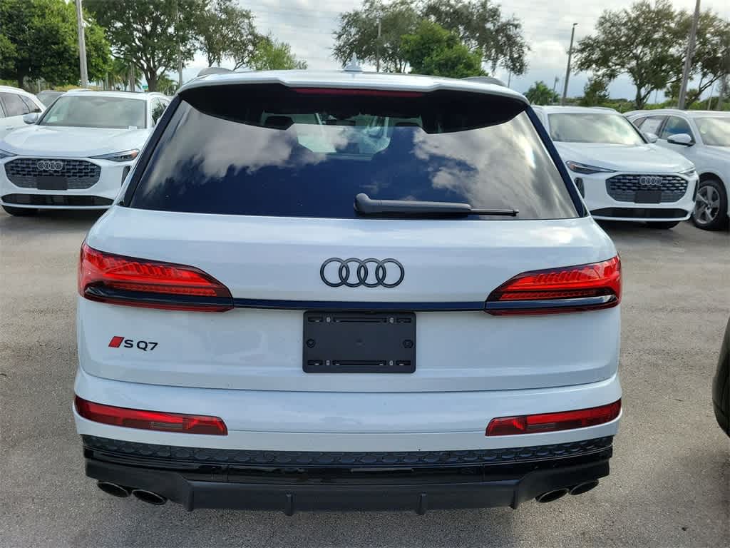 Thumbnail: 2026 Audi SQ7 - 5