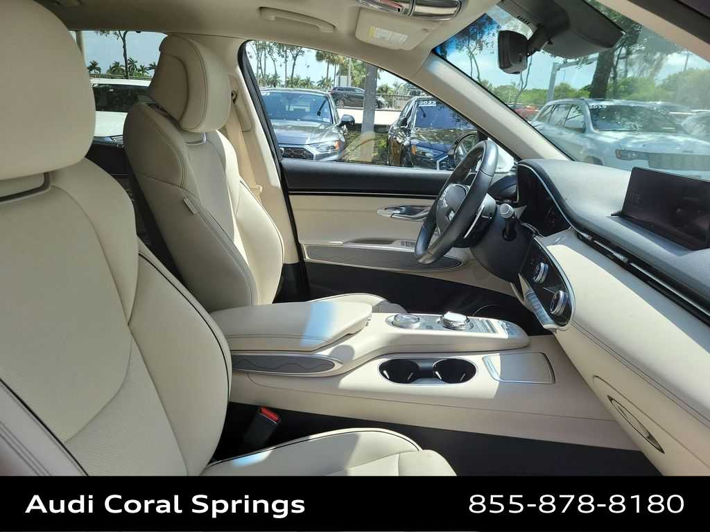 Thumbnail: 2022 Genesis GV70 - 22