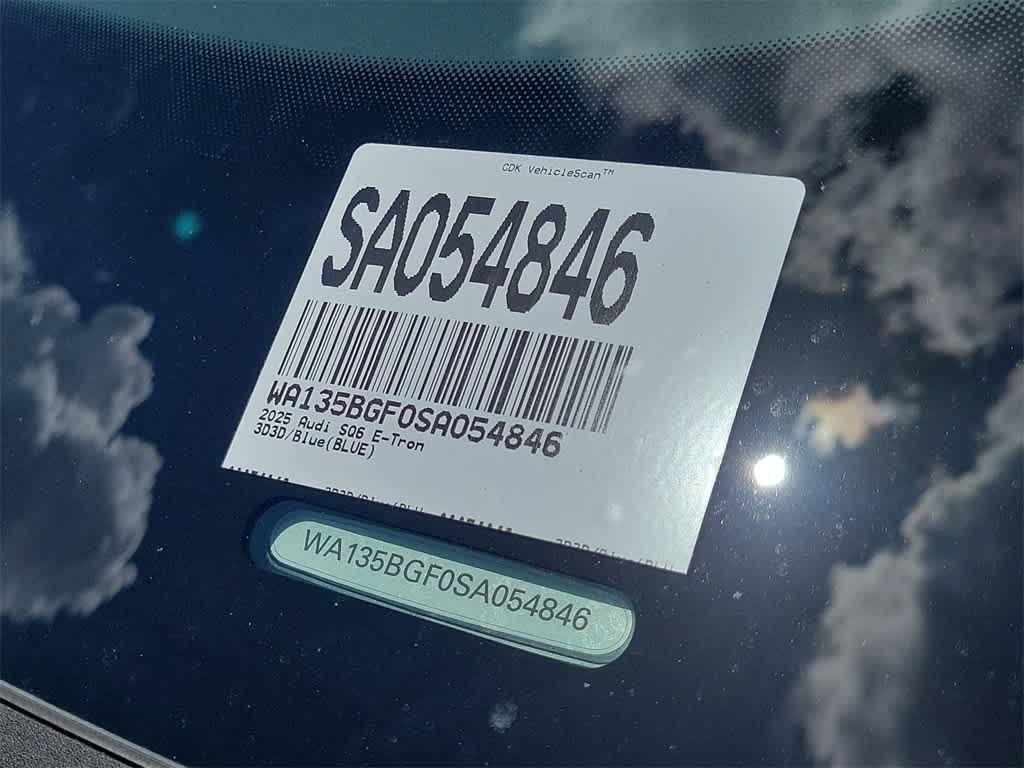Thumbnail: 2025 Audi SQ6 e-tron - 21