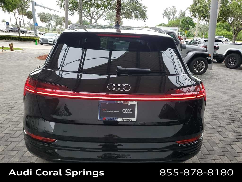 Thumbnail: 2024 Audi Q8 e-tron - 13