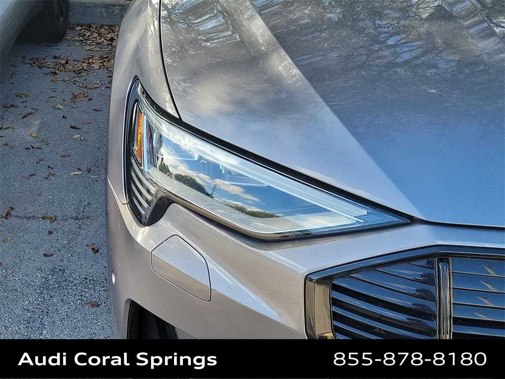 Thumbnail: 2021 Audi e-tron - 16