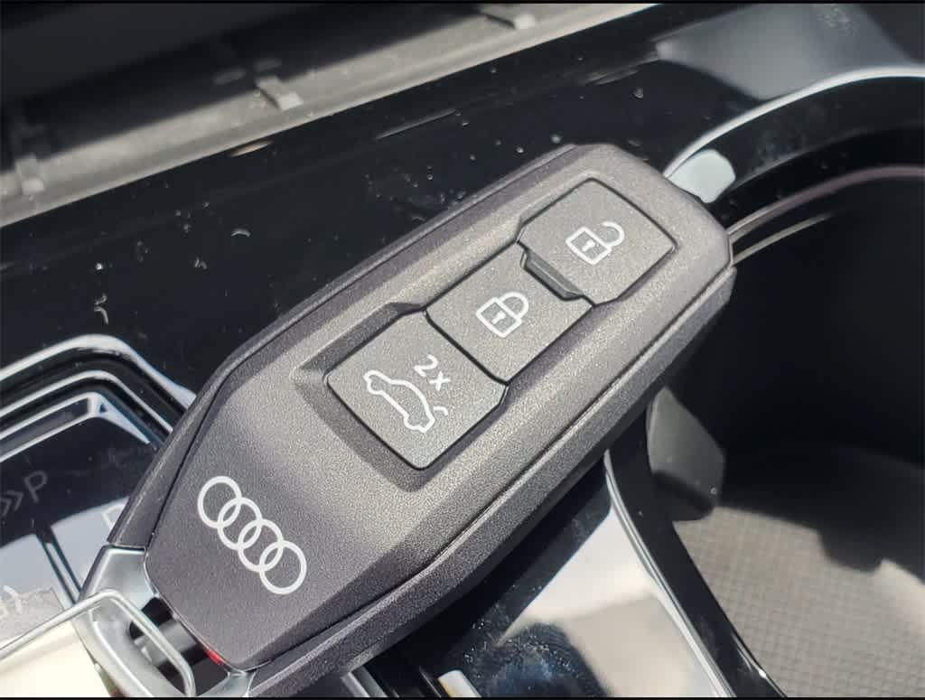 Thumbnail: 2025 Audi Q5 - 26