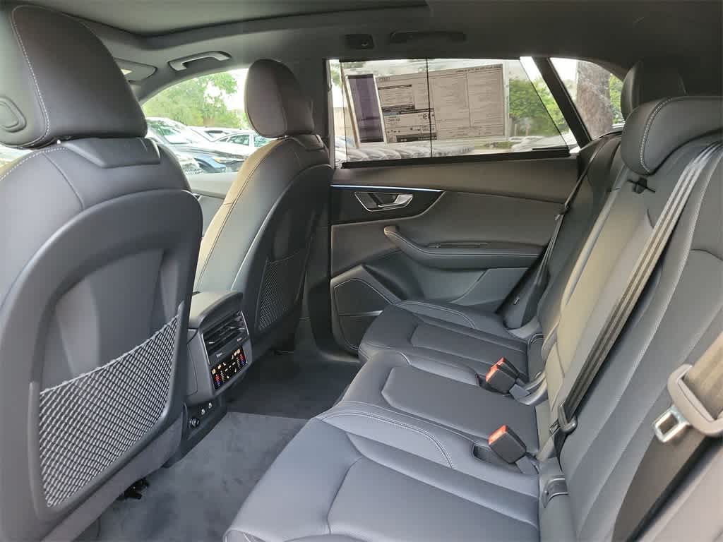 Thumbnail: 2026 Audi Q8 - 12