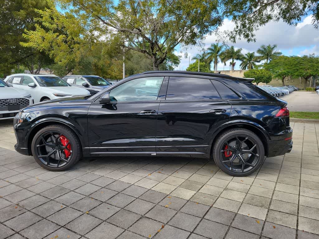 Thumbnail: 2026 Audi RS Q8 - 5