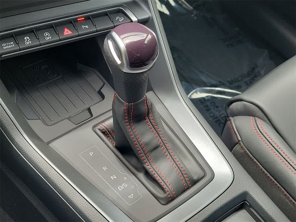 Thumbnail: 2025 Audi Q3 - 25