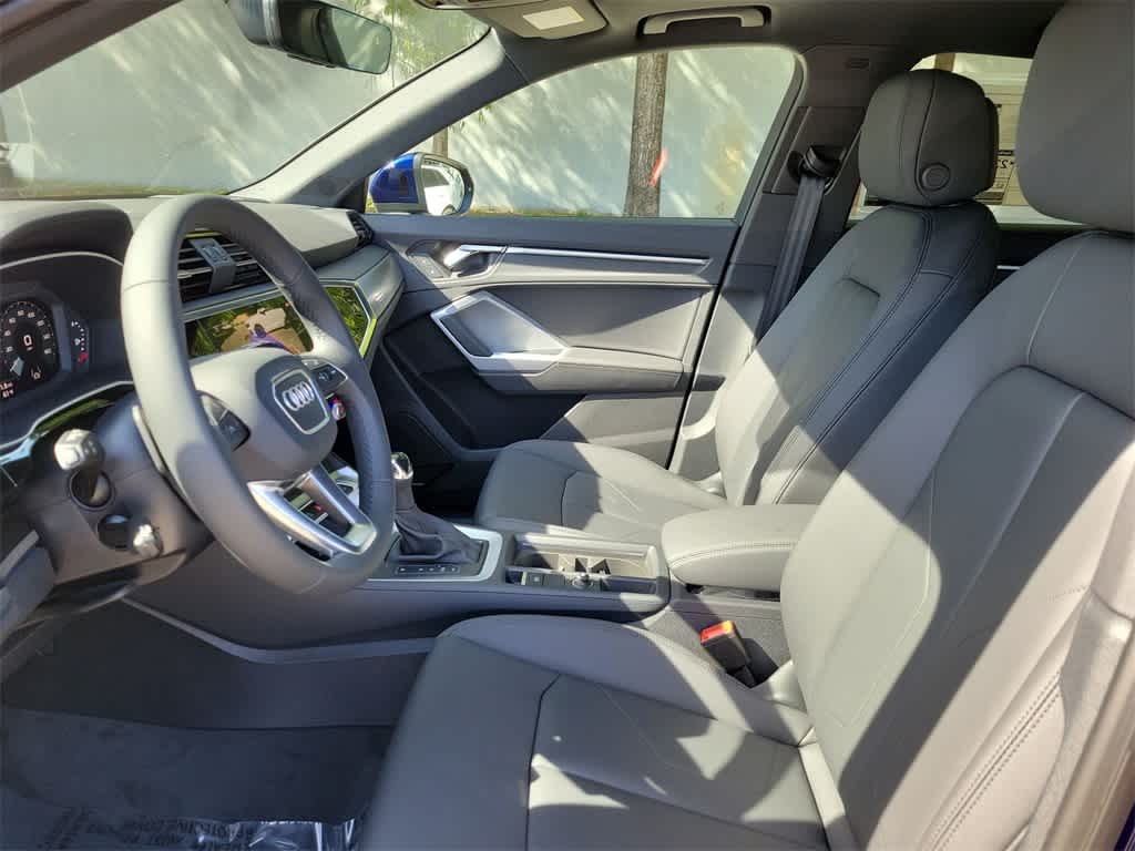 Thumbnail: 2025 Audi Q3 - 19