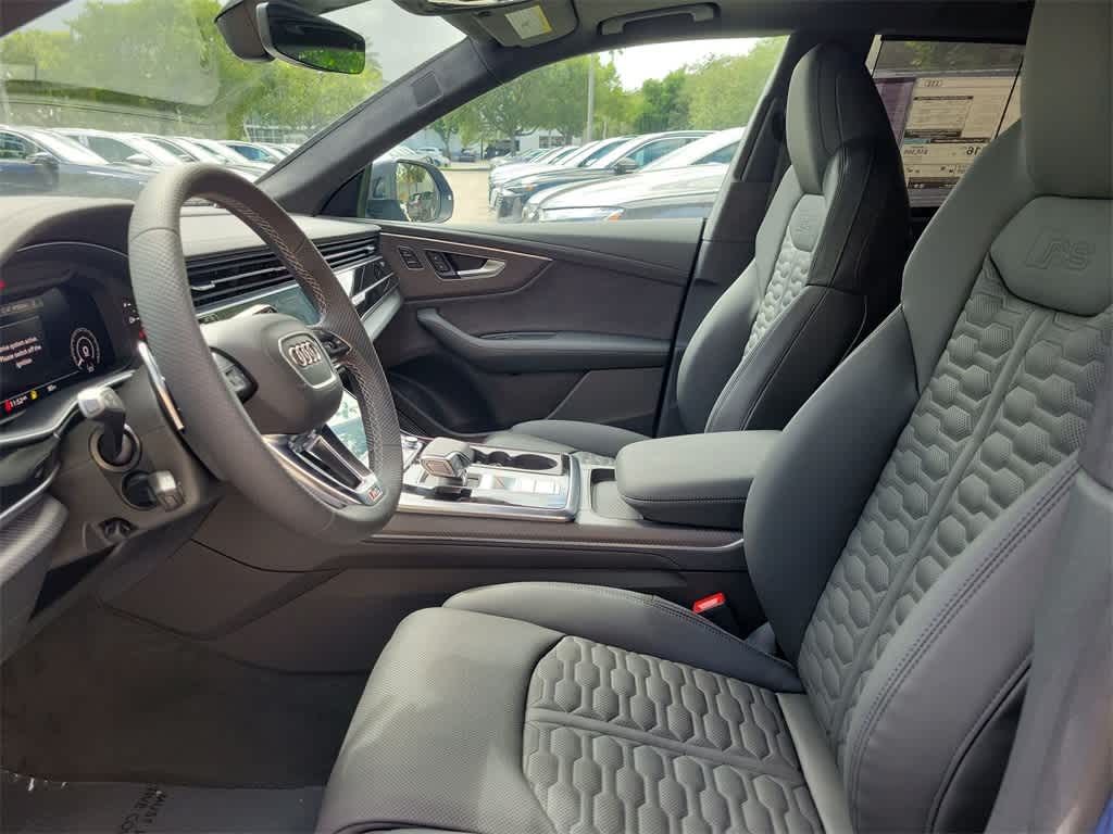 Thumbnail: 2025 Audi RS Q8 - 11