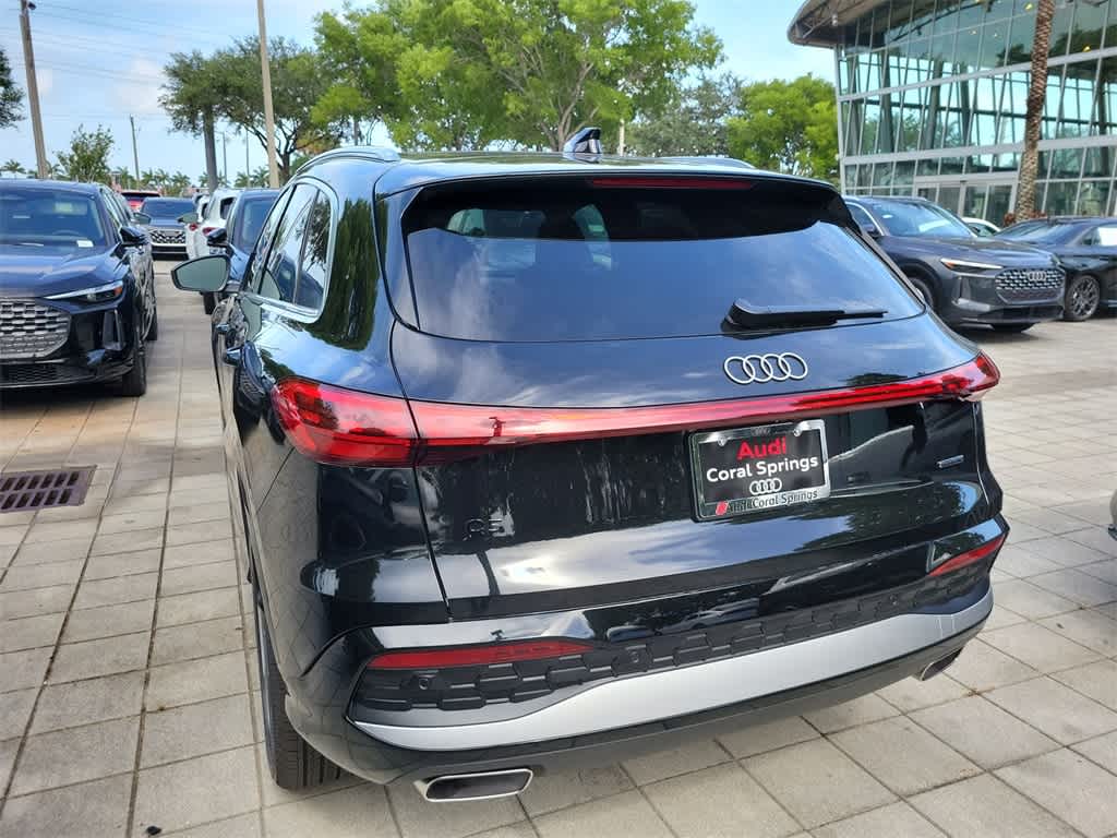 Thumbnail: 2025 Audi Q5 - 4