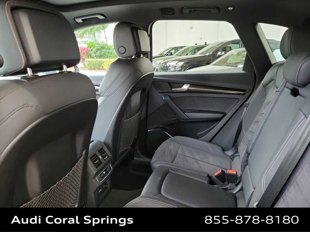 Thumbnail: 2023 Audi SQ5 - 20