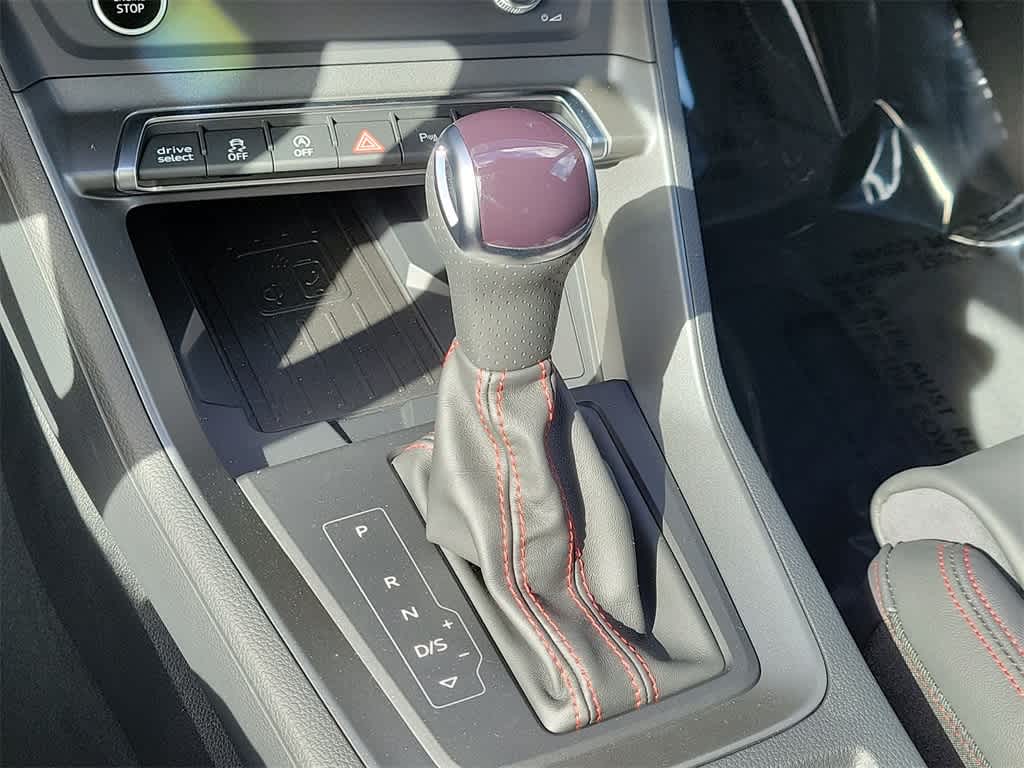 Thumbnail: 2025 Audi Q3 - 25