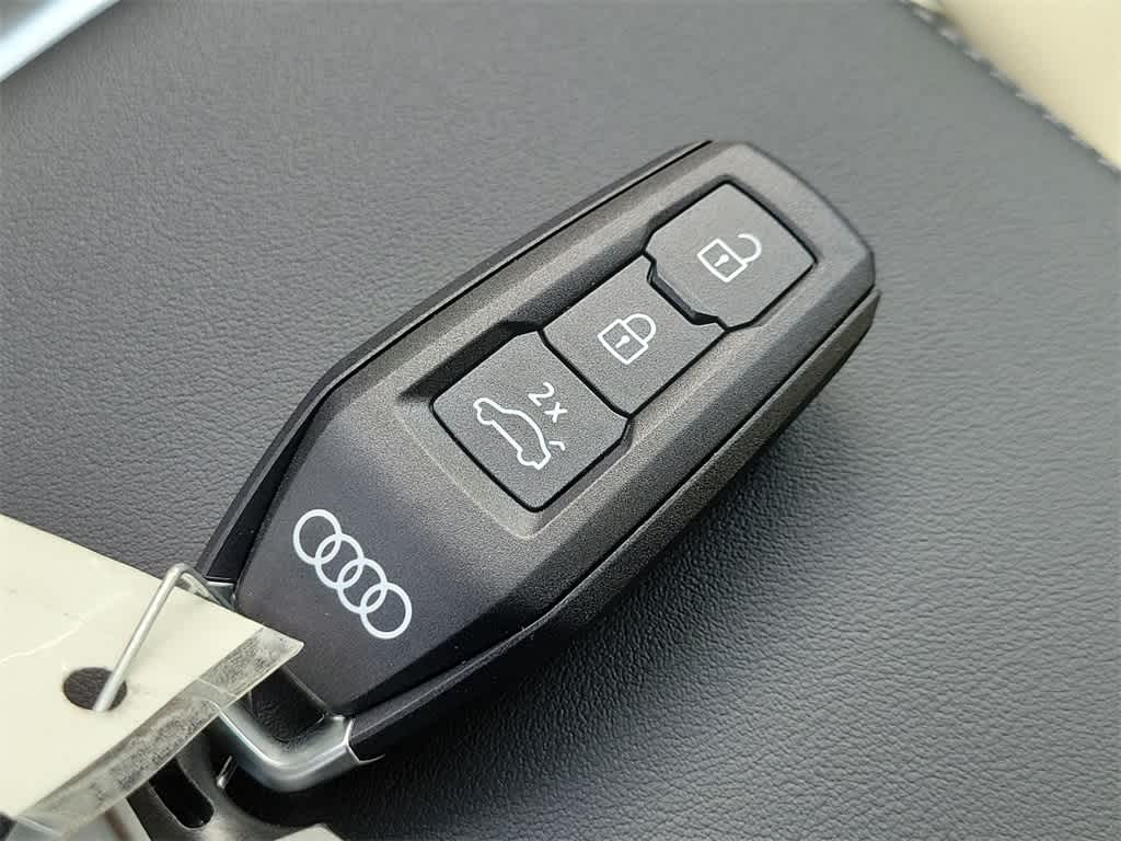 Thumbnail: 2025 Audi Q5 - 20