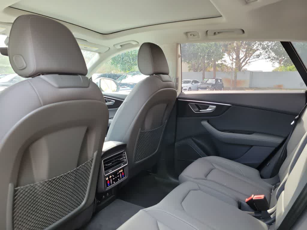 Thumbnail: 2026 Audi Q8 - 20