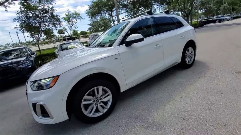 Thumbnail: 2022 Audi Q5 - 4