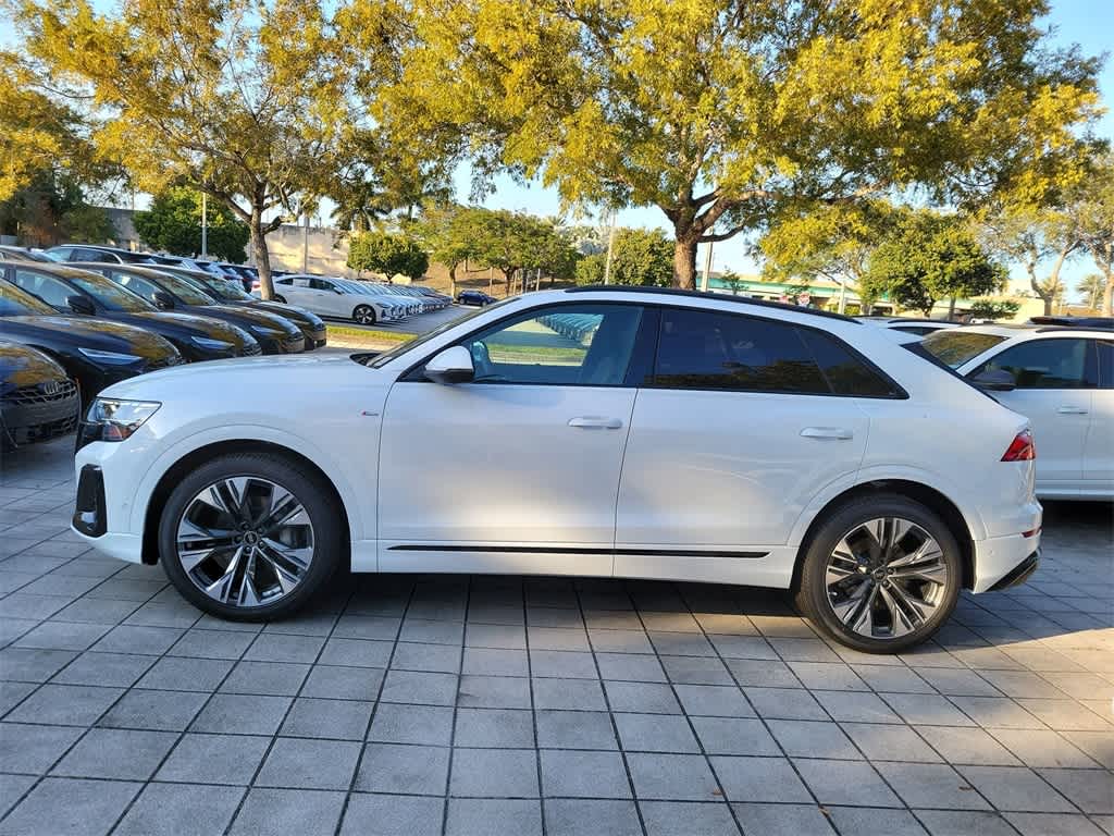 Thumbnail: 2026 Audi Q8 - 3