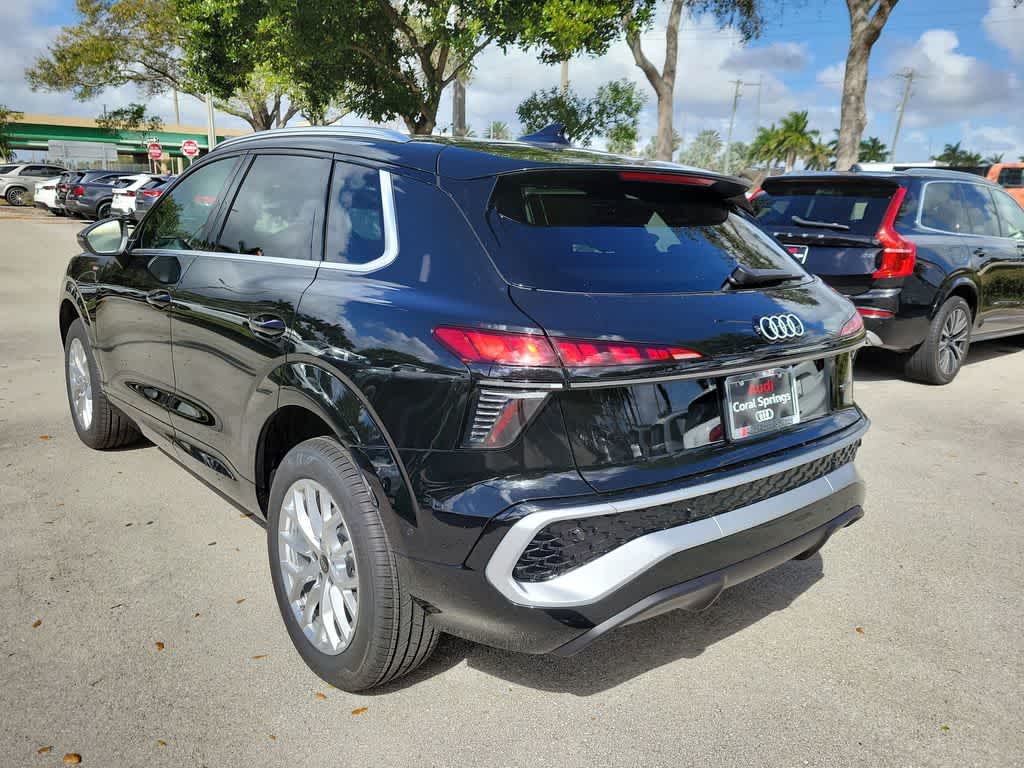 Thumbnail: 2026 Audi Q3 - 12