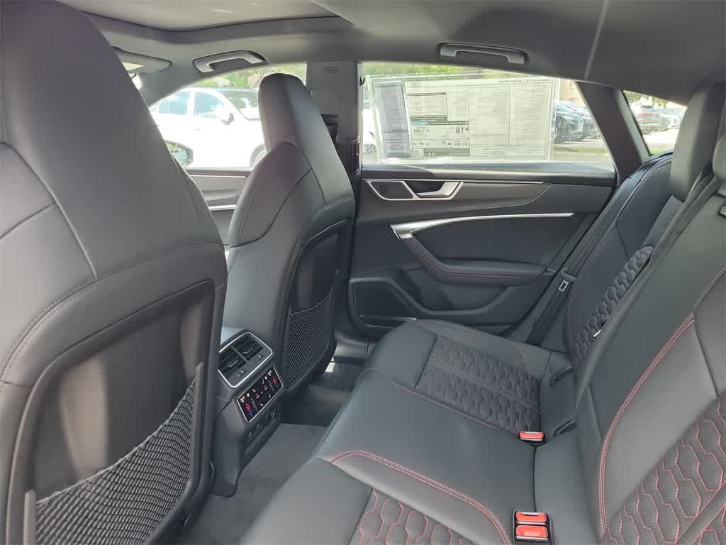 Thumbnail: 2026 Audi RS 7 - 12