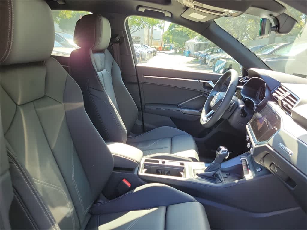 Thumbnail: 2025 Audi Q3 - 14