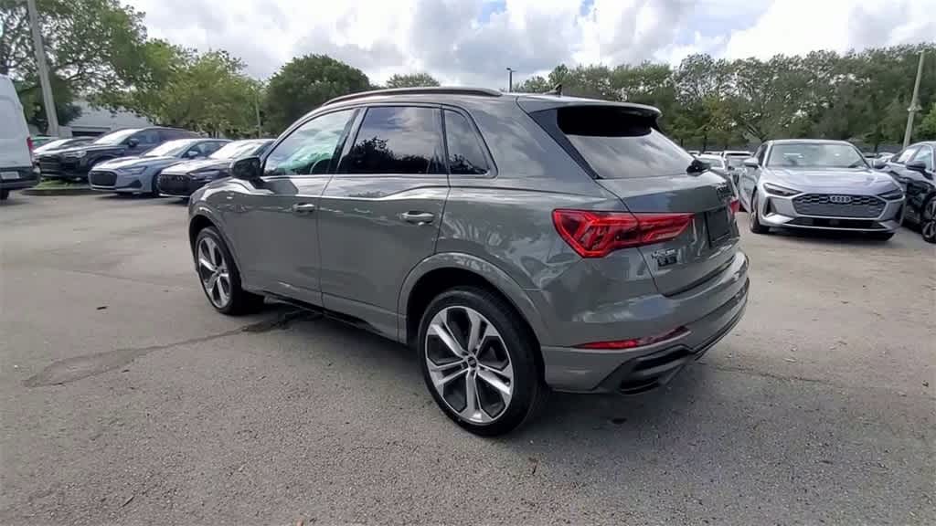 Thumbnail: 2022 Audi Q3 - 6