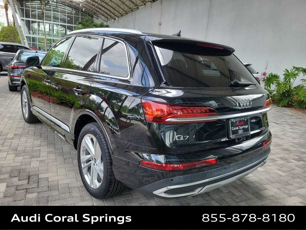Thumbnail: 2023 Audi Q7 - 6