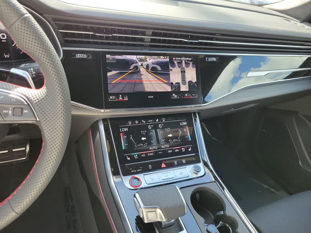 Thumbnail: 2026 Audi RS Q8 - 24