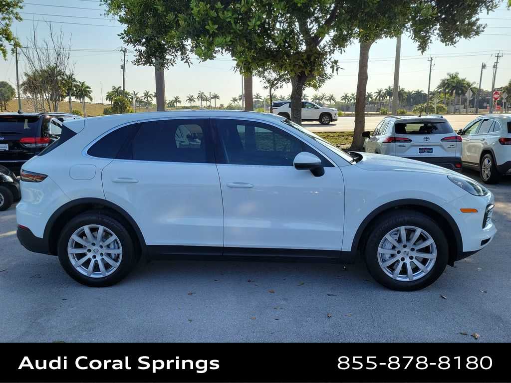 Thumbnail: 2021 Porsche Cayenne - 9