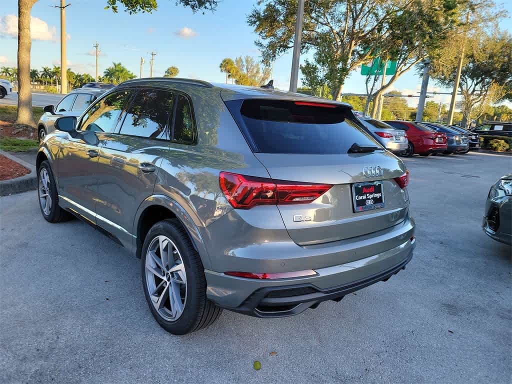 Thumbnail: 2025 Audi Q3 - 12