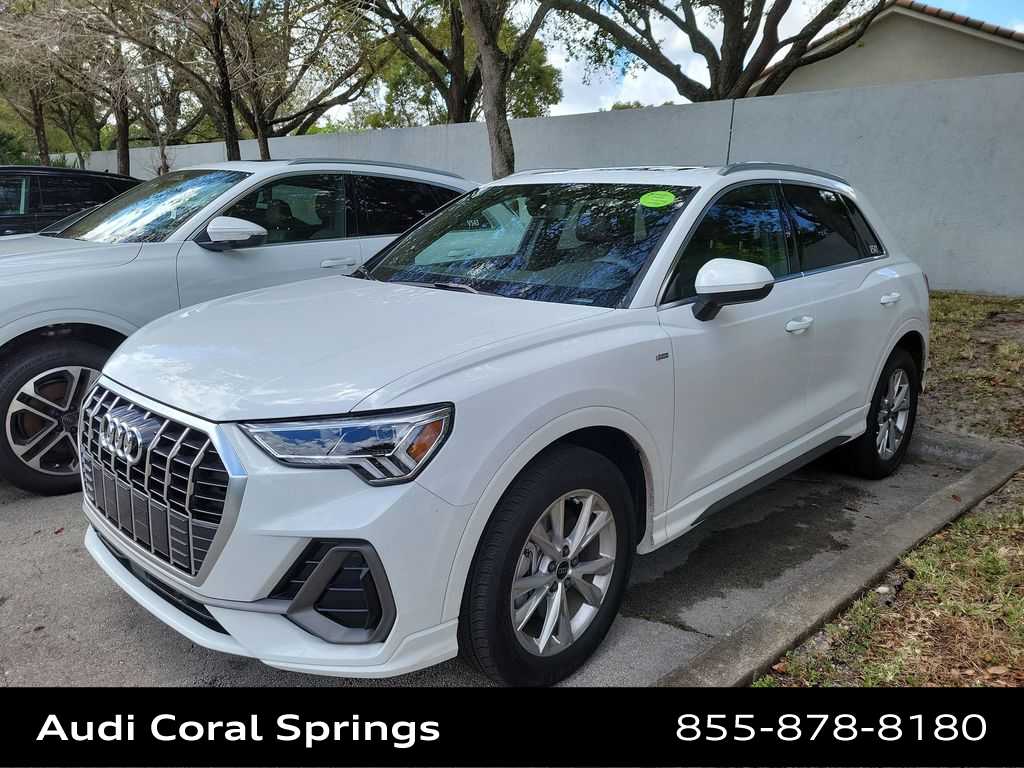 Thumbnail: 2025 Audi Q3 - 4