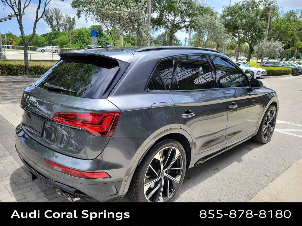 Thumbnail: 2024 Audi SQ5 - 12