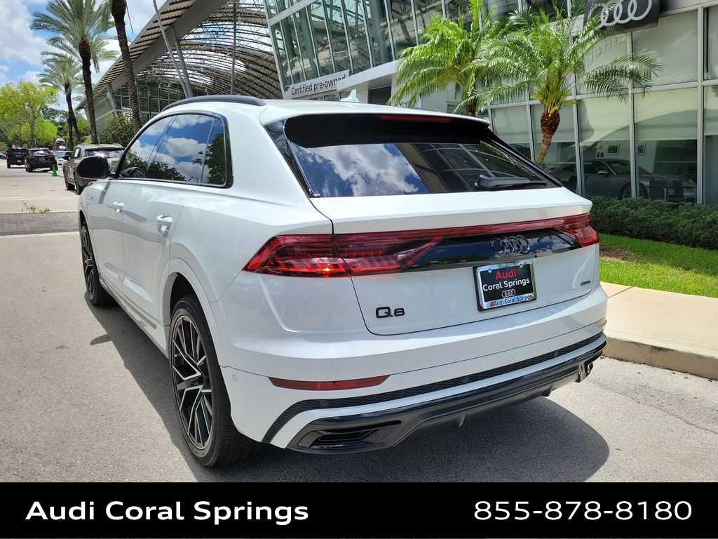Thumbnail: 2023 Audi Q8 - 6