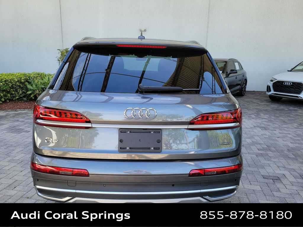 Thumbnail: 2023 Audi Q7 - 13