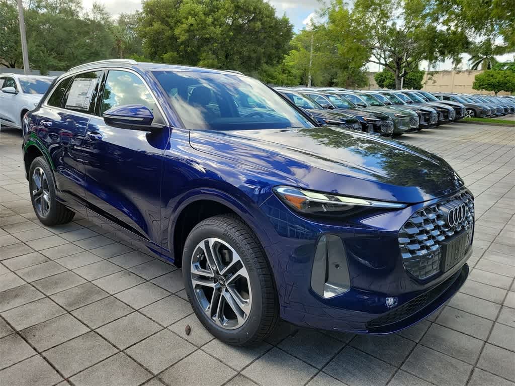 Thumbnail: 2025 Audi Q5 - 14