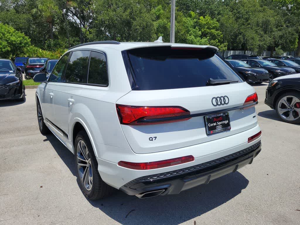 Thumbnail: 2026 Audi Q7 - 4