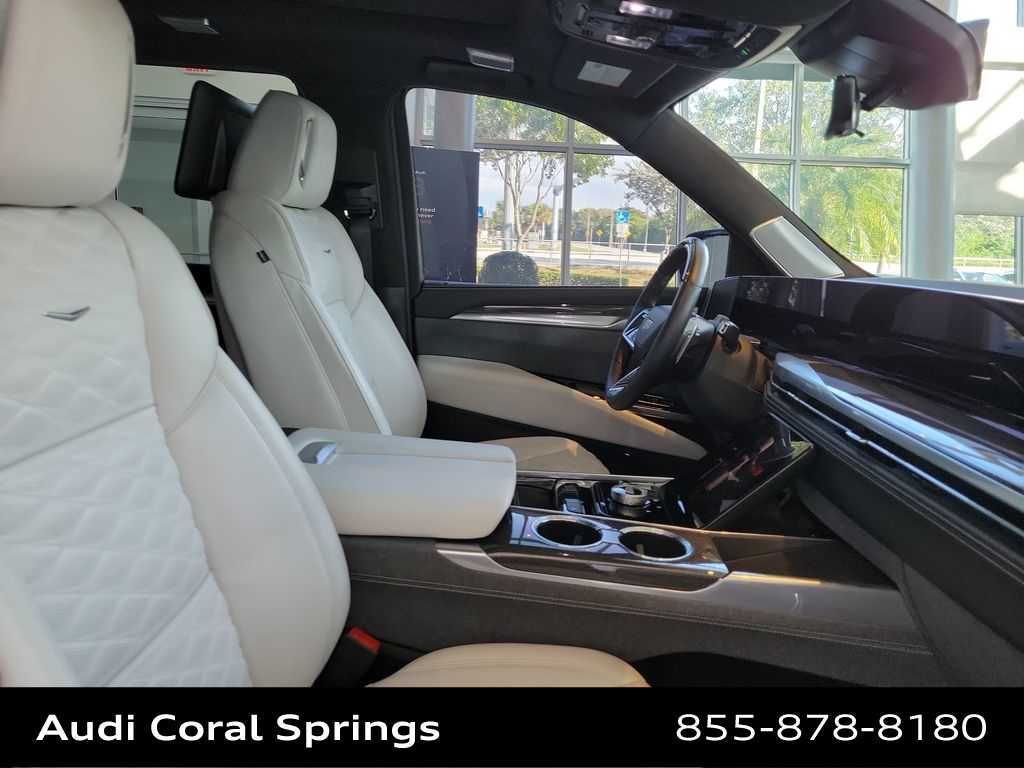 Thumbnail: 2025 Cadillac Escalade - 14