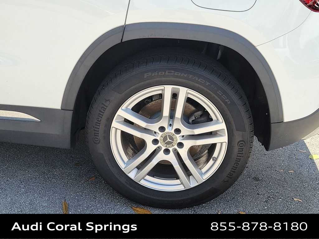 Thumbnail: 2023 Mercedes-Benz GLA - 16