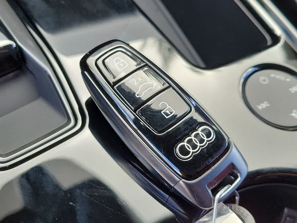Thumbnail: 2026 Audi RS e-tron GT - 20