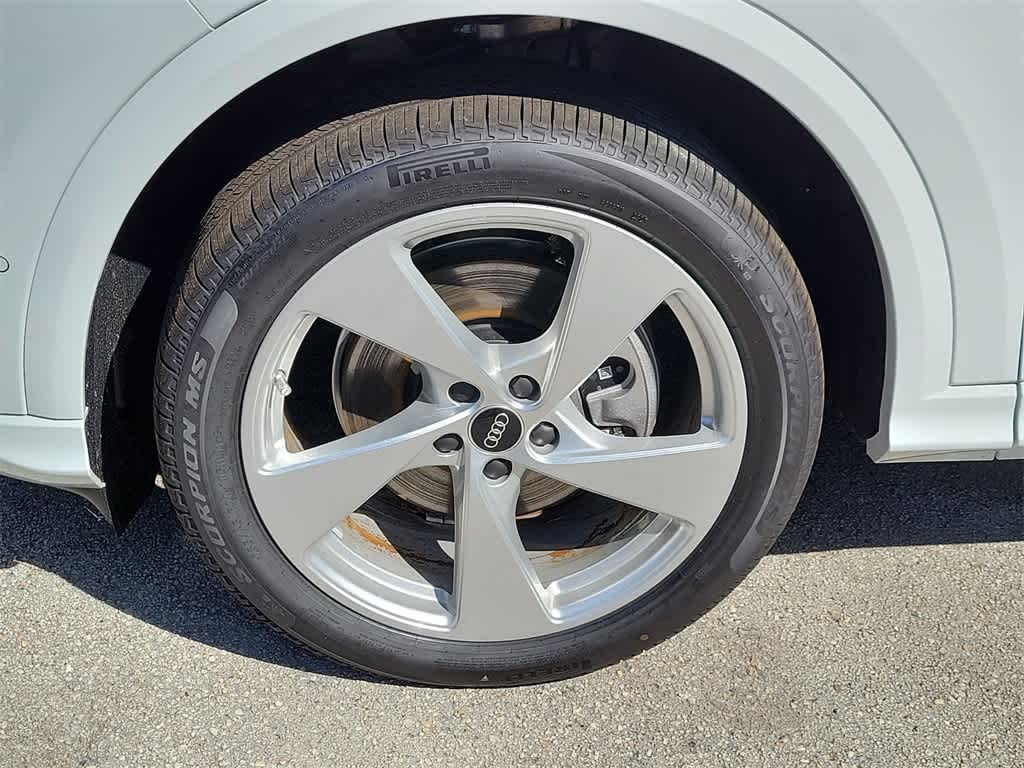 Thumbnail: 2025 Audi Q5 - 16