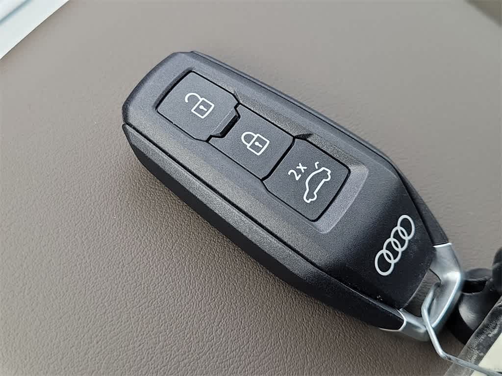 Thumbnail: 2025 Audi Q5 - 20