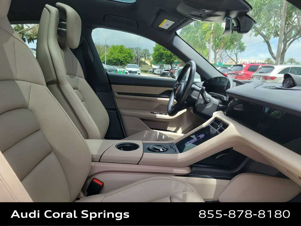 Thumbnail: 2023 Porsche Taycan - 22