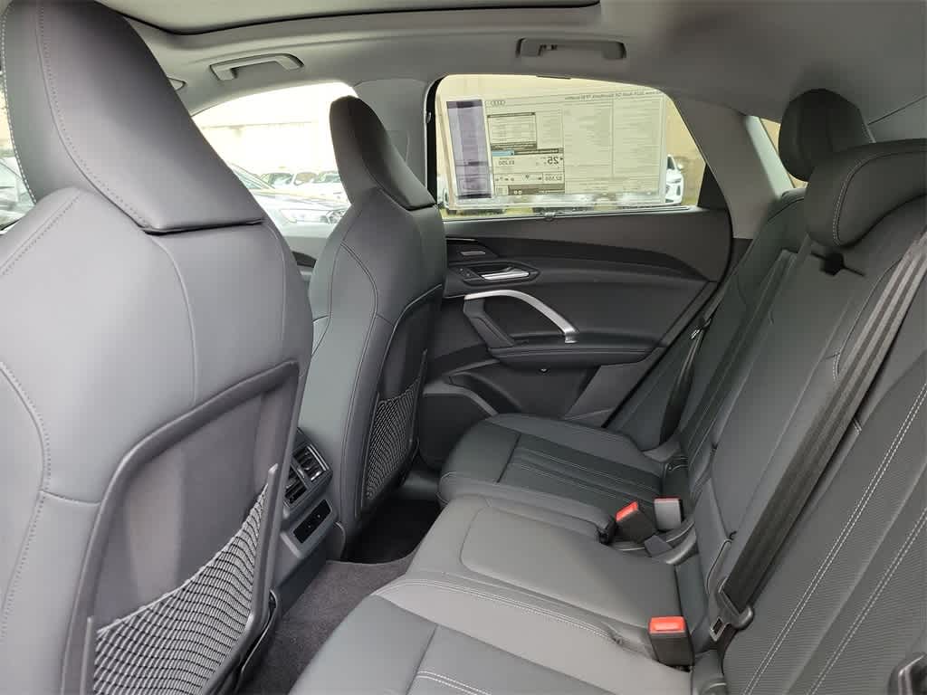 Thumbnail: 2025 Audi Q5 - 12