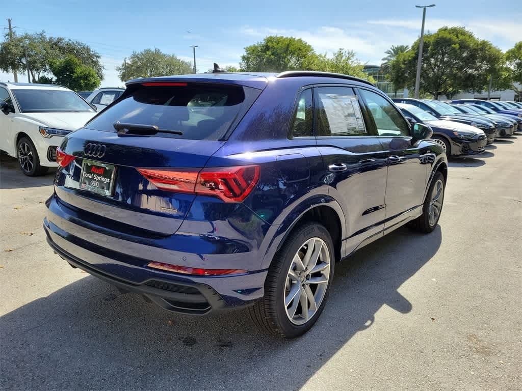 Thumbnail: 2025 Audi Q3 - 8