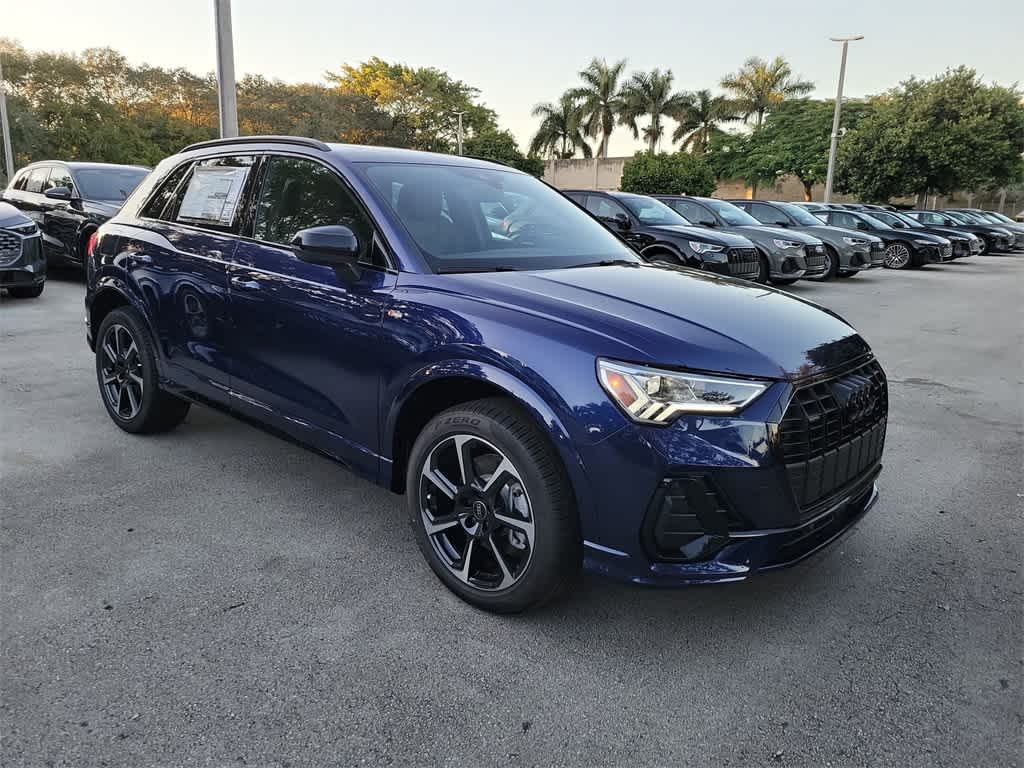 Thumbnail: 2025 Audi Q3 - 2