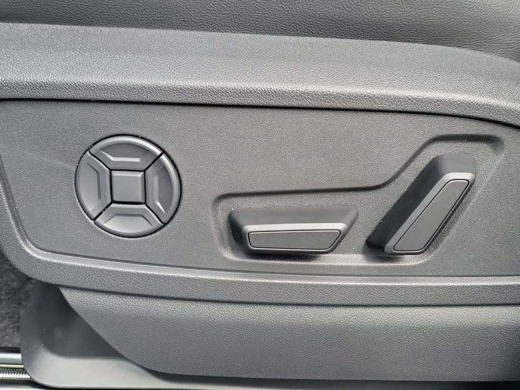 Thumbnail: 2026 Audi Q5 - 16