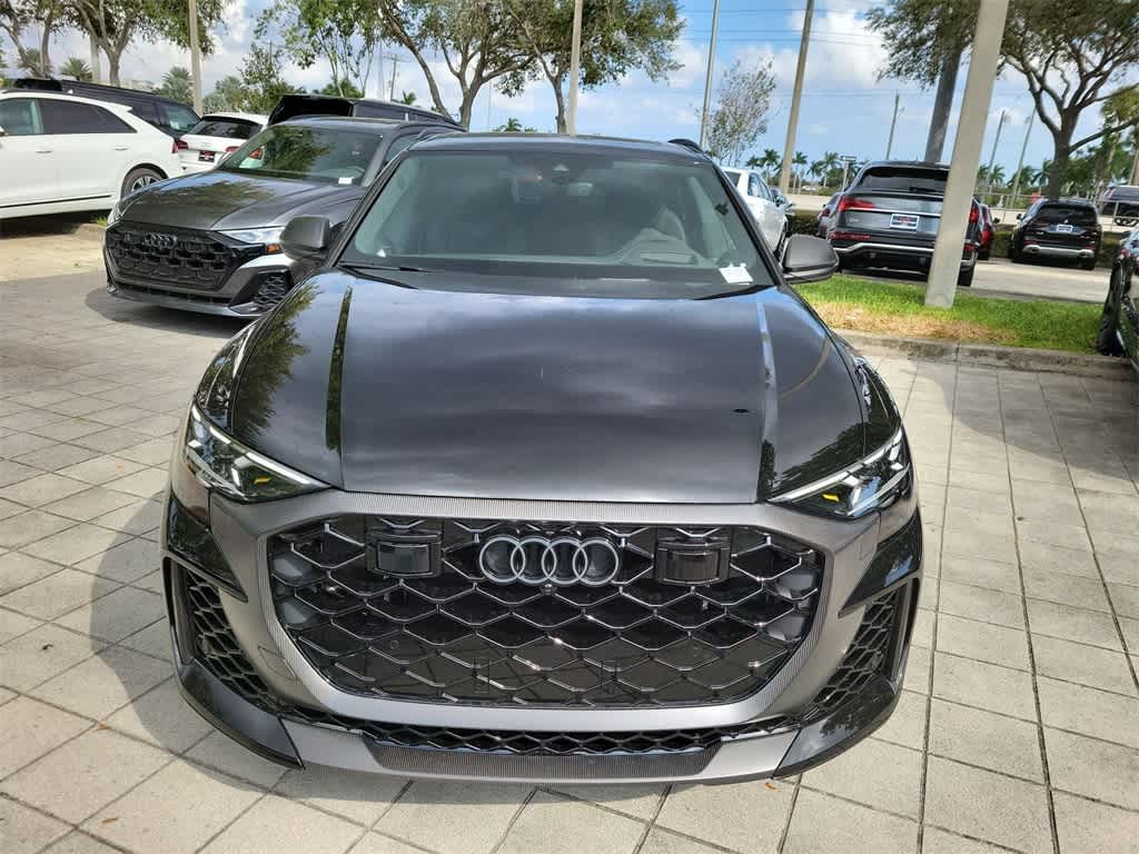 Thumbnail: 2026 Audi RS Q8 - 14